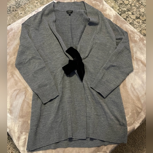 Talbots Pure Merino Wool Gray Women's Wrap Sweater with Black Bow Sizs Large - Picture 2 of 4